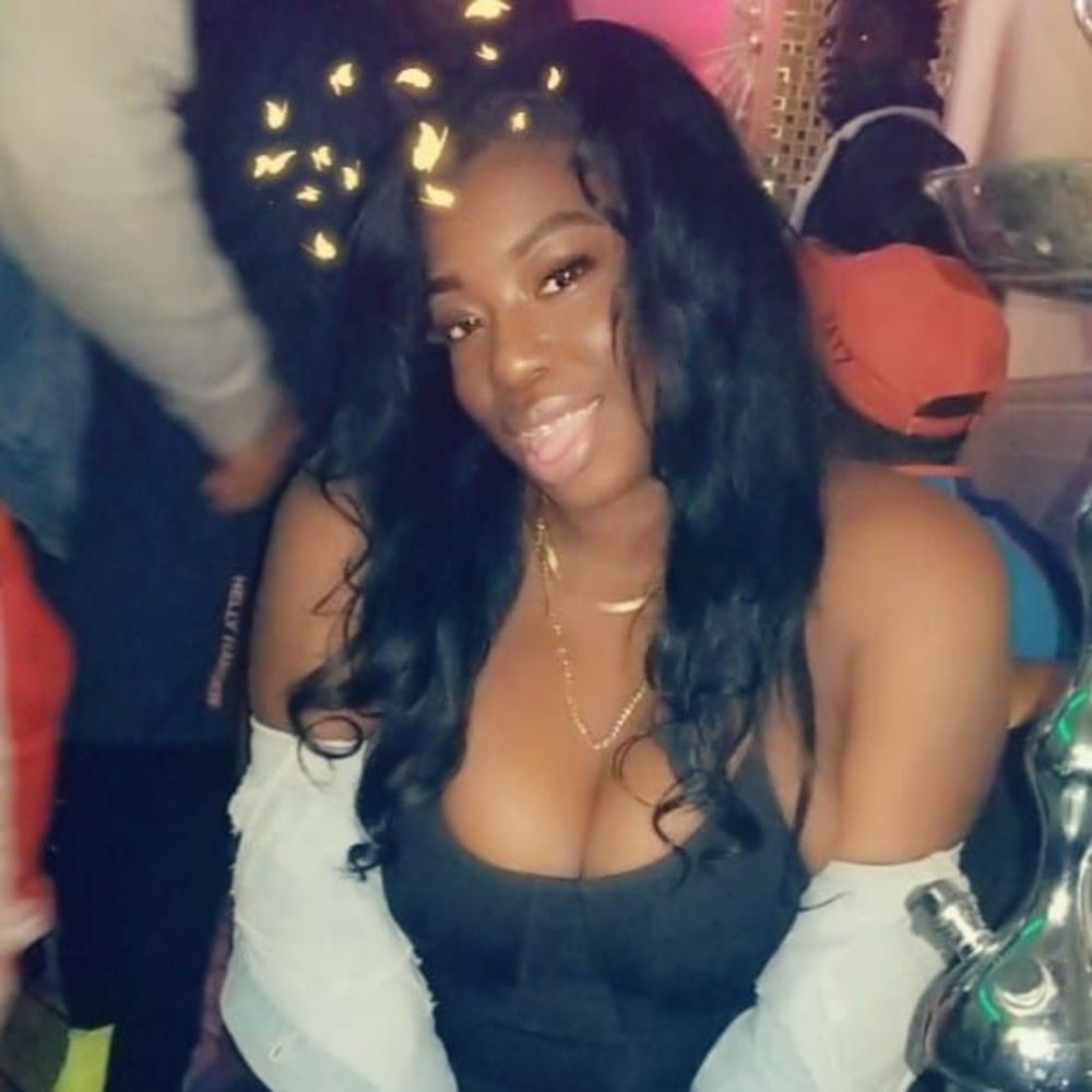 Meet your Posher, Tiara